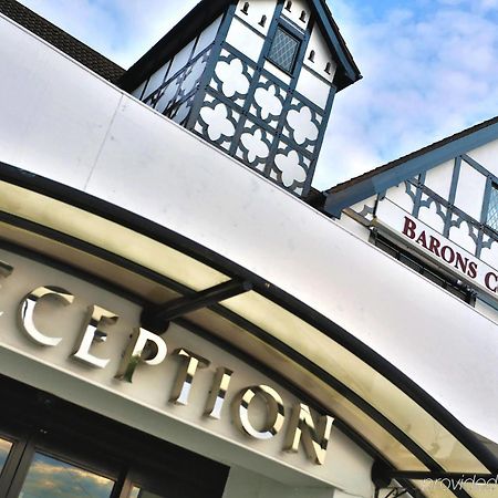 Barons Court Hotel 월솔 외부 사진