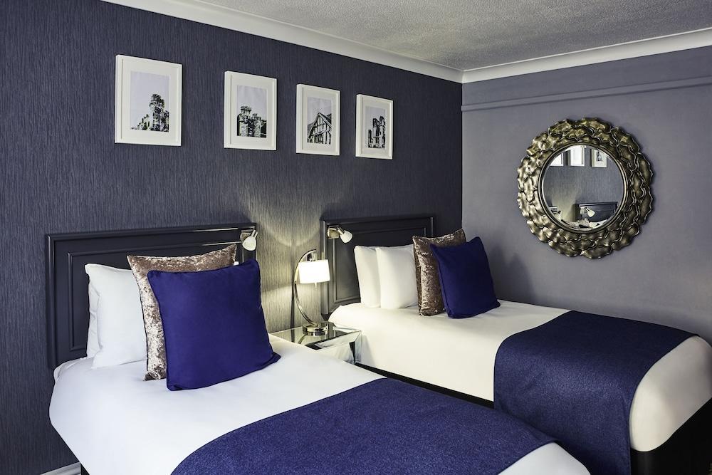 Barons Court Hotel 월솔 외부 사진