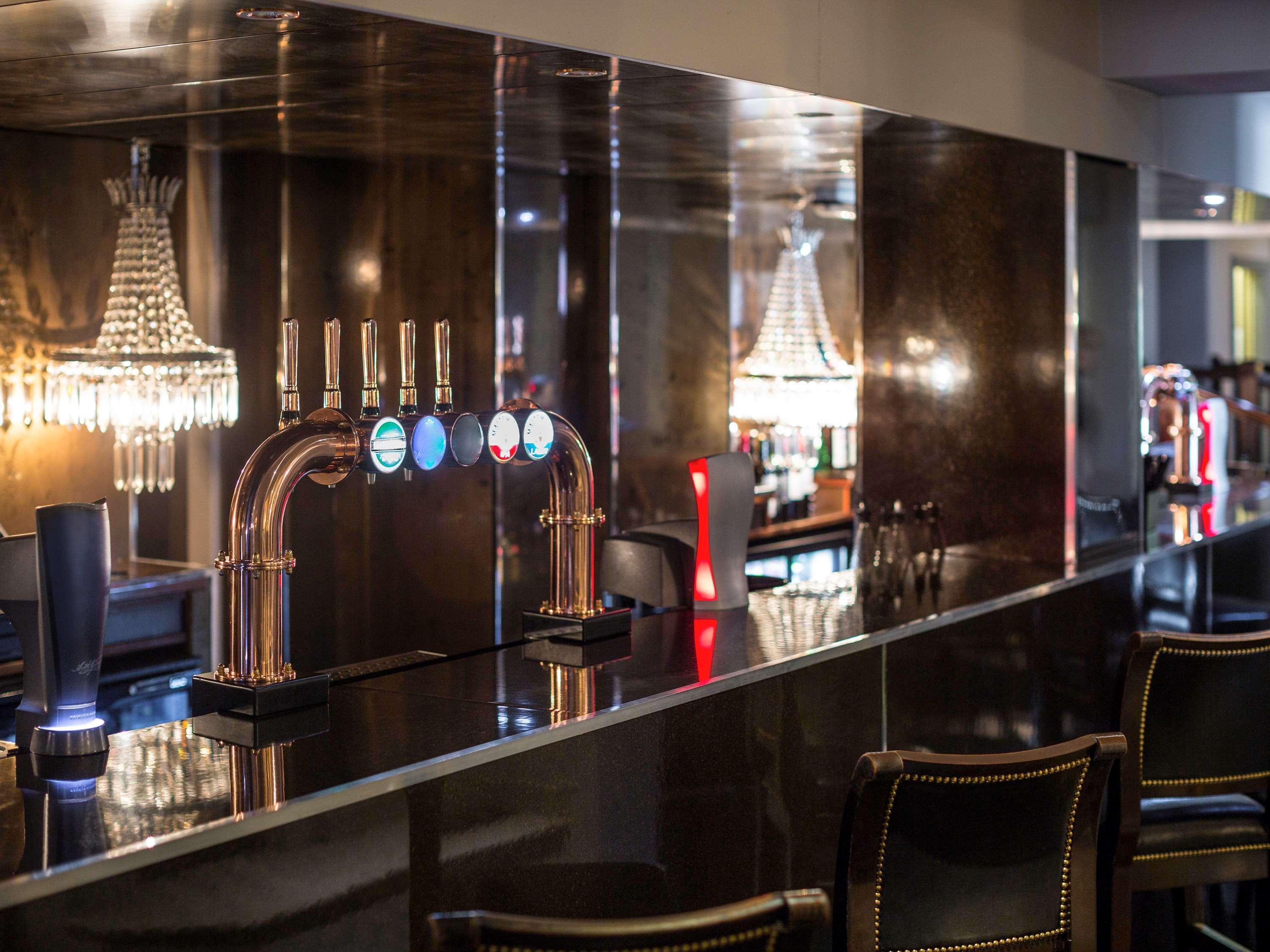 Barons Court Hotel 월솔 외부 사진