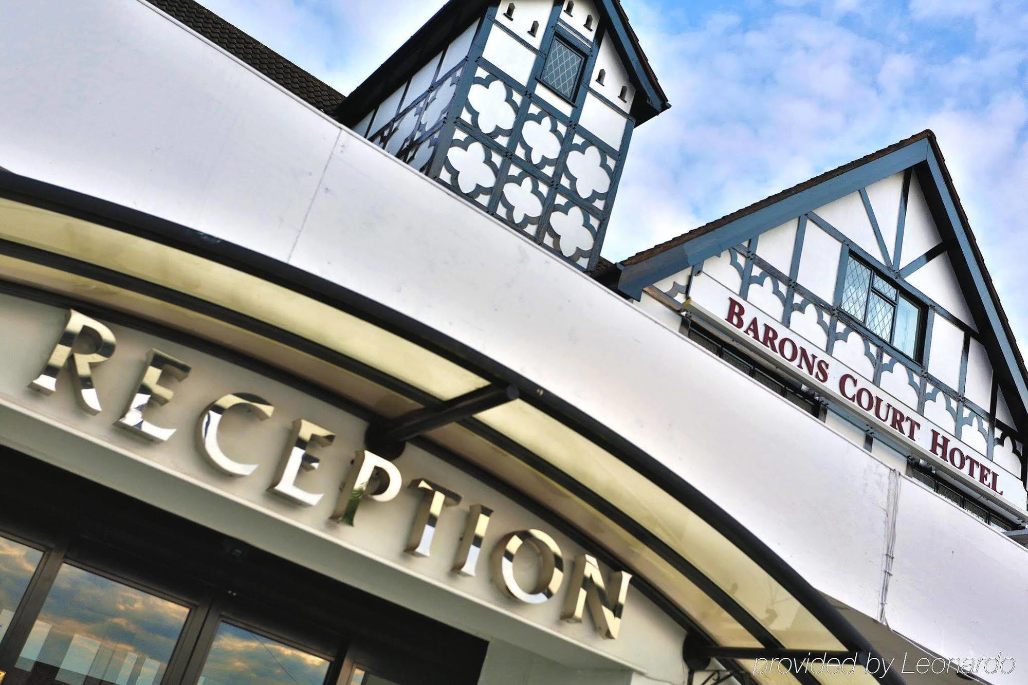 Barons Court Hotel 월솔 외부 사진